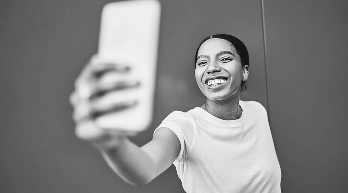 african-american-woman-selfie-building-brand-online