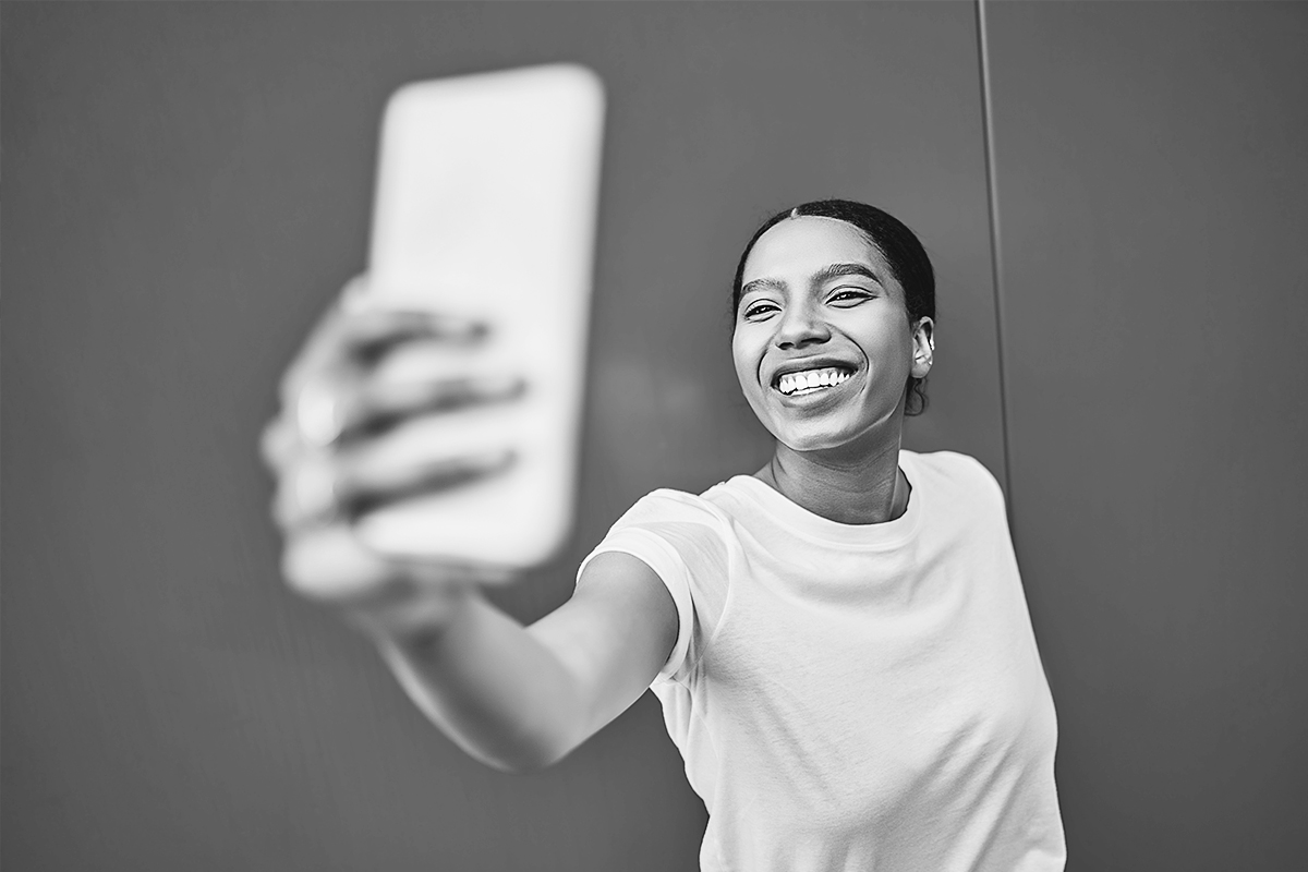 african-american-woman-selfie-building-brand-online